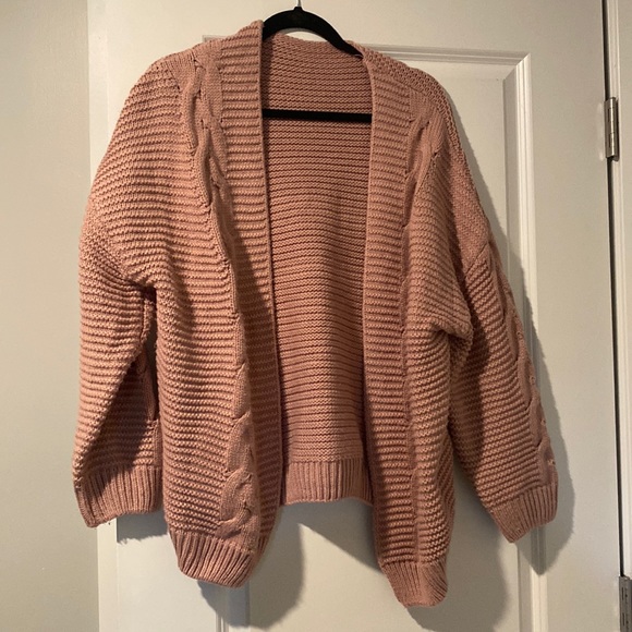 Woman’s cardigan - Picture 1 of 1